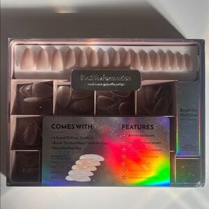 Nailene Natural Press-On Nails Kit